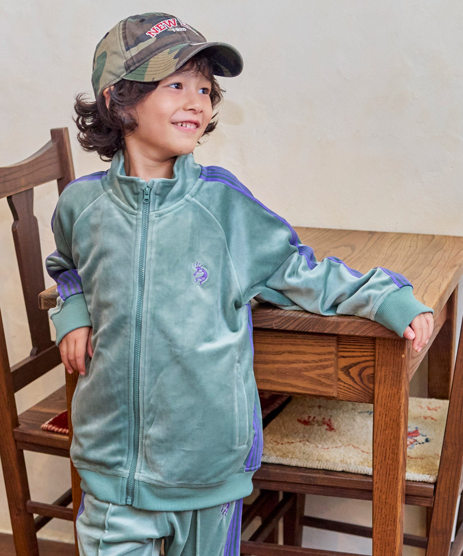 ベロアトラックジャケット ｜ アウター・ジャケット ｜ 子供服の